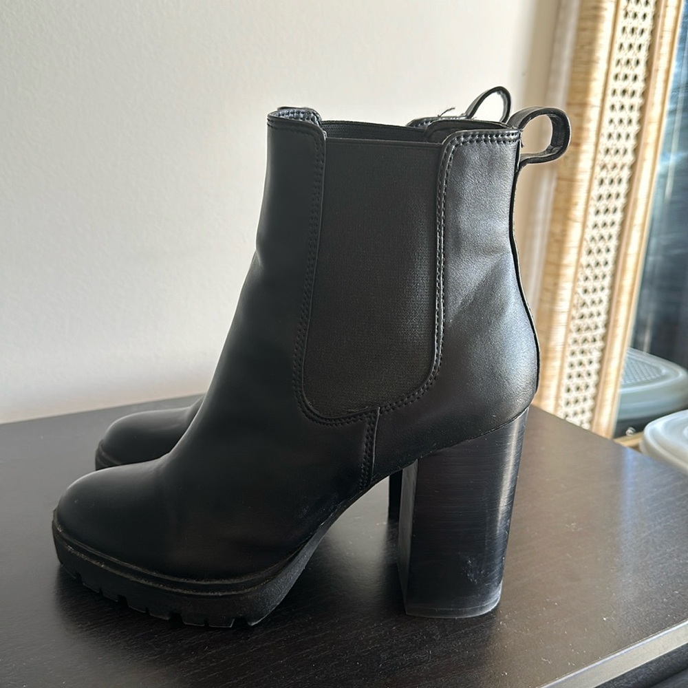 Steve Madden leather boots